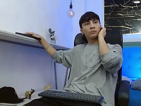 XanderGrey8 online show from 02-02-26, 07:13