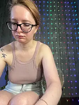 coy girl  online show from 03-13-26, 12:43