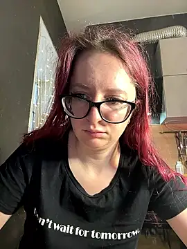 Snapshot of coy_girl_ chatting on 01-14-26, 12:31 coy girl online show from 01-14-26, 12:31