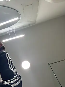 Missolevelvet online show from 02-15-26, 06:47