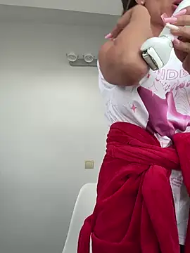 Missolevelvet online show from 04-09-26, 01:17