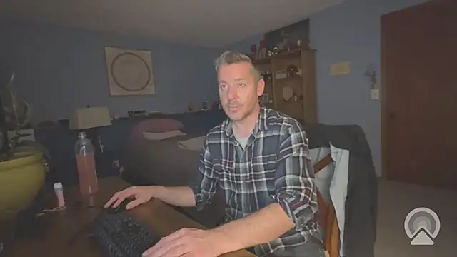 chrisw8140 online show from 05-10-26, 03:43