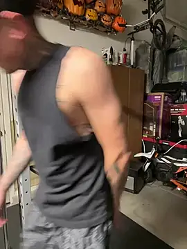 Snapshot of brngitdwn chatting on 02-13-26, 02:44 brngitdwn online show from 02-13-26, 02:44