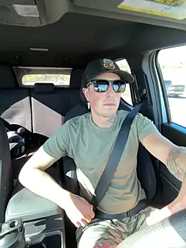 Snapshot of brngitdwn chatting on 04-04-26, 04:02 brngitdwn online show from 04-04-26, 04:02