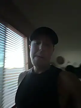 Snapshot of brngitdwn chatting on 03-27-26, 01:47 brngitdwn online show from 03-27-26, 01:47