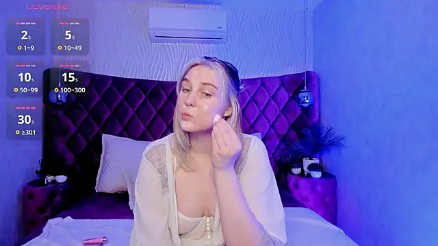 SusanBev online show from 03-04-26, 06:21