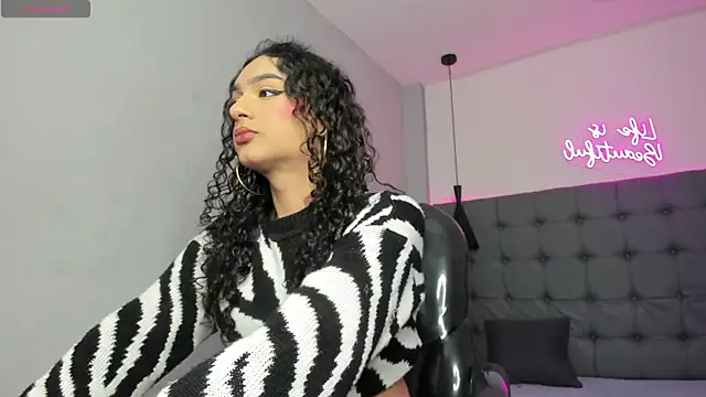 Snapshot of scarletcherry18 chatting on 07-03-26, 03:46 scarletcherry18 online show from 07-03-26, 03:46