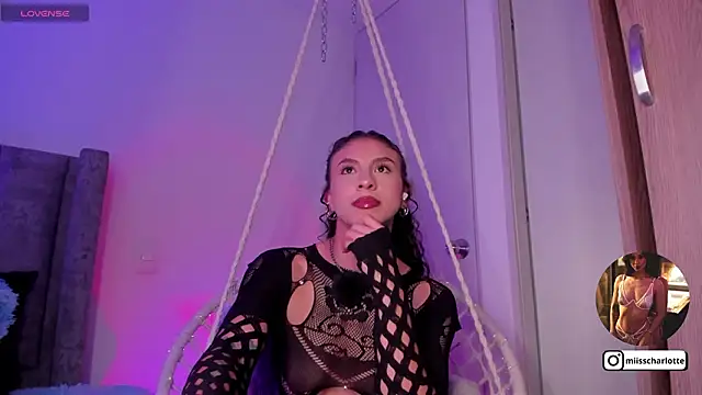 Snapshot of miss__charlotte7 chatting on 02-05-26, 04:19 miss charlotte7 online show from 02-05-26, 04:19