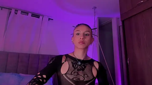 miss  charlotte7 online show from 07-05-26, 12:37