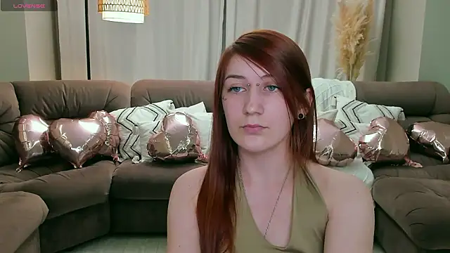 Snapshot of Polly_Sweet chatting on 02-09-26, 06:39 Polly Sweet online show from 02-09-26, 06:39