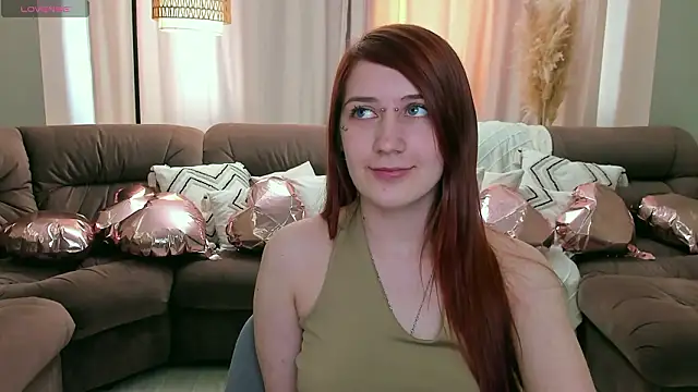 Snapshot of Polly_Sweet chatting on 02-10-26, 06:45 Polly Sweet online show from 02-10-26, 06:45