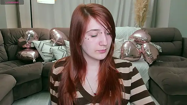 Snapshot of Polly_Sweet chatting on 02-12-26, 06:51 Polly Sweet online show from 02-12-26, 06:51