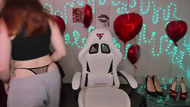 Katrys online show from 02-25-26, 01:06