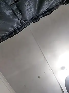 FINEBABYWOLF online show from 04-21-26, 08:15