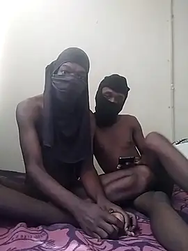 FINEBABYWOLF online show from 04-21-26, 07:59