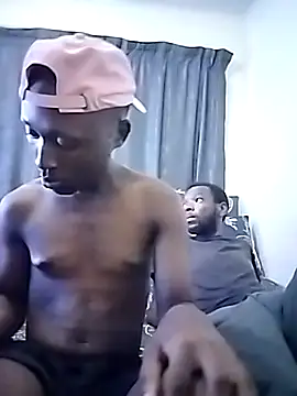 Snapshot of FINEBABYWOLF chatting on 03-12-26, 08:35 FINEBABYWOLF online show from 03-12-26, 08:35