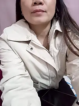 Phoebe-e online show from 01-14-26, 11:14