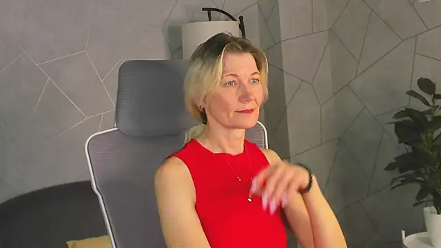 Julie Lucas online show from 03-17-26, 12:46