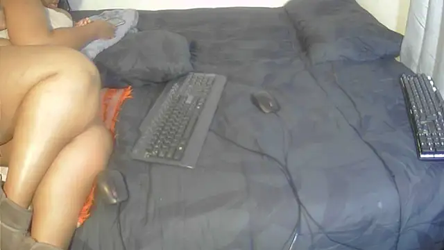 Snapshot of WildRayX chatting on 05-22-26, 04:38 WildRayX online show from 05-22-26, 04:38