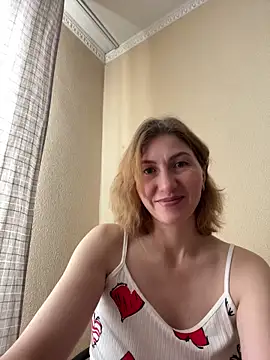 Snapshot of _Crystal_2 chatting on 02-16-26, 08:46 Crystal 2 online show from 02-16-26, 08:46