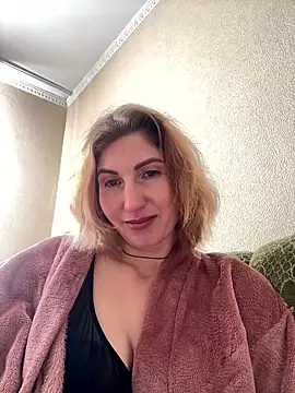 Snapshot of _Crystal_2 chatting on 01-13-26, 09:13 Crystal 2 online show from 01-13-26, 09:13