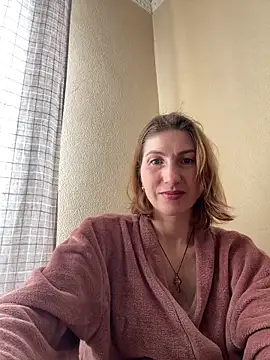 Snapshot of _Crystal_2 chatting on 02-09-26, 09:18 Crystal 2 online show from 02-09-26, 09:18