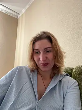 Snapshot of _Crystal_2 chatting on 01-15-26, 11:57 Crystal 2 online show from 01-15-26, 11:57