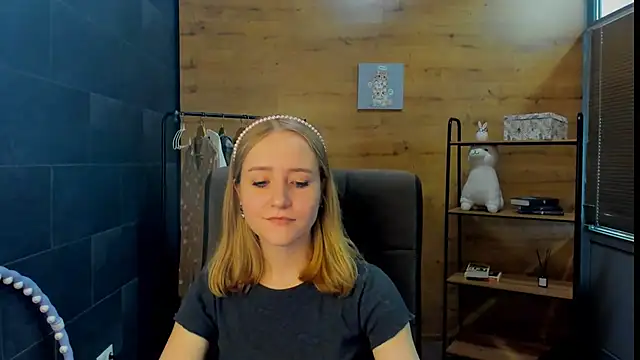DonnaCole online show from 05-21-26, 09:17