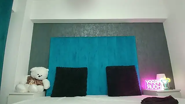 AnyaHappiness online show from 02-05-26, 06:53