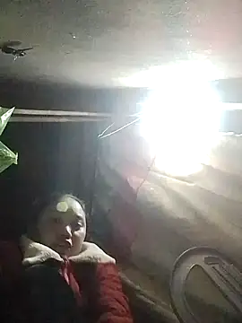 Snapshot of LingLing002 chatting on 01-12-26, 12:45 LingLing002 online show from 01-12-26, 12:45