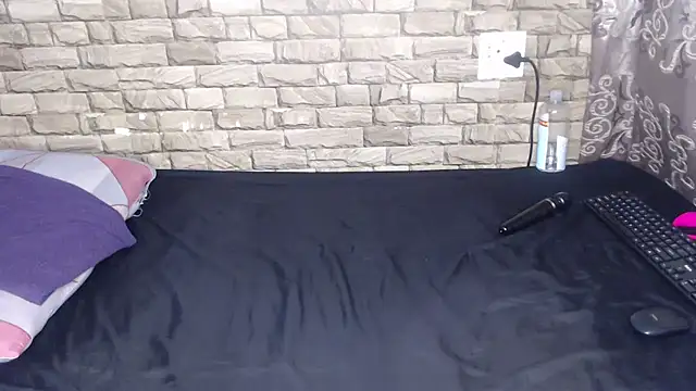 liztaylor online show from 04-03-26, 05:52