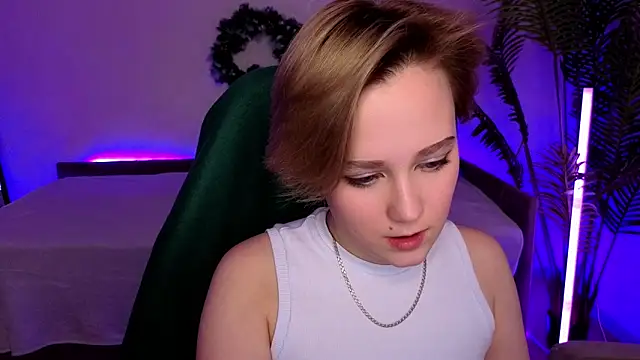 Ellie Heavenly online show from 01-14-26, 08:07