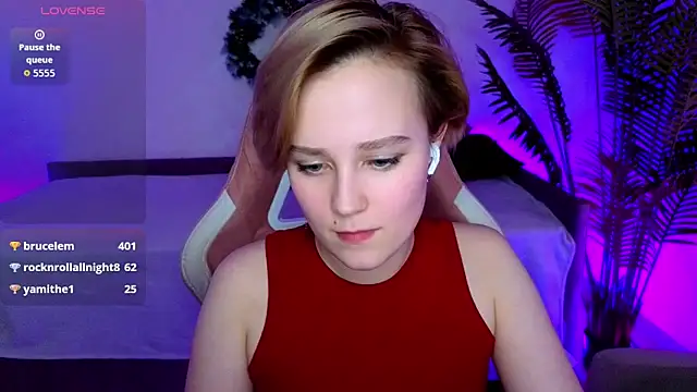 Snapshot of Ellie_Heavenly chatting on 02-01-26, 07:17 Ellie Heavenly online show from 02-01-26, 07:17