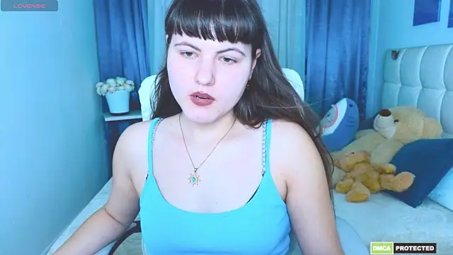 Snapshot of Miss__Poly chatting on 02-27-26, 01:11 Miss Poly online show from 02-27-26, 01:11