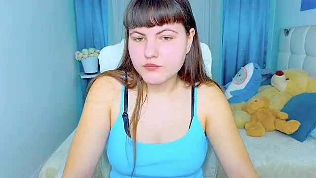 Snapshot of Miss__Poly chatting on 02-14-26, 09:42 Miss Poly online show from 02-14-26, 09:42