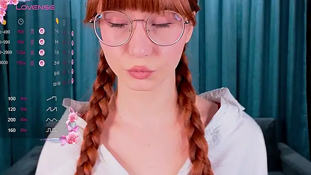 Snapshot of CatherineCummi chatting on 03-21-26, 08:04 CatherineCummi online show from 03-21-26, 08:04