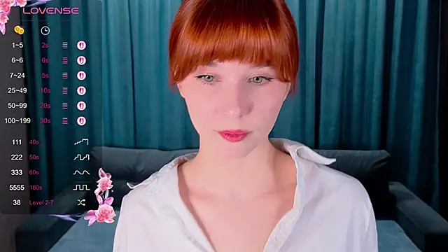 Snapshot of CatherineCummi chatting on 04-12-26, 07:44 CatherineCummi online show from 04-12-26, 07:44