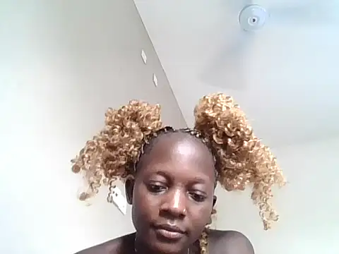 Snapshot of PrettyMesss chatting on 01-13-26, 06:06 PrettyMesss online show from 01-13-26, 06:06