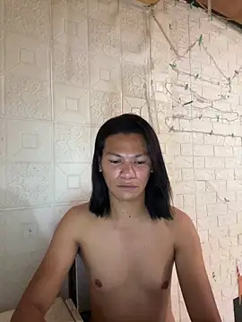 HugeAgatha online show from 04-16-26, 01:50