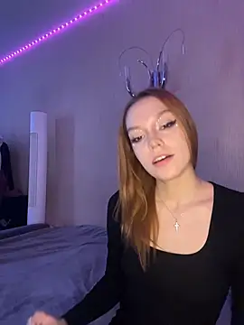 Snapshot of AvaLarson chatting on 02-13-26, 08:47 AvaLarson online show from 02-13-26, 08:47