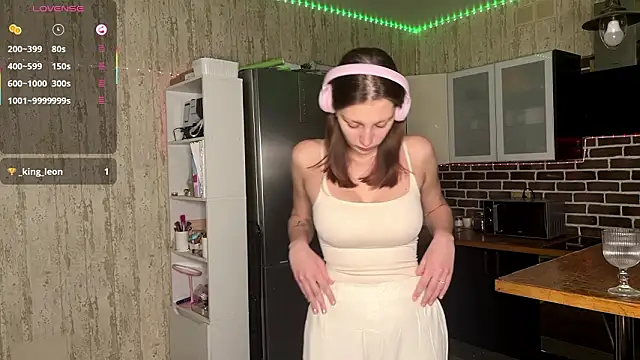 Snapshot of ChrisAmott chatting on 02-12-26, 04:07 ChrisAmott online show from 02-12-26, 04:07