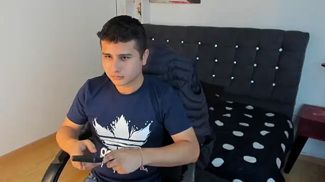 Snapshot of Jasper_Cris_ chatting on 01-12-26, 05:31 Jasper Cris online show from 01-12-26, 05:31