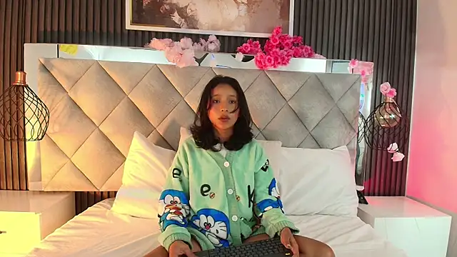 Real virgin Pussy online show from 05-13-26, 08:27