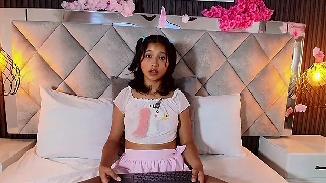 Real virgin Pussy online show from 02-21-26, 07:49