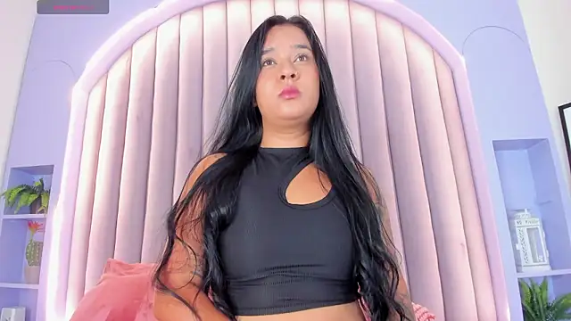 ChloeeMiller   online show from 02-12-26, 11:54