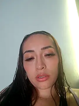 Snapshot of anny_bianchy chatting on 05-19-26, 02:46 anny bianchy online show from 05-19-26, 02:46
