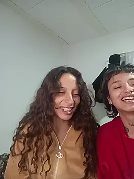 AlexxaAndRileyy online show from 05-25-26, 03:55