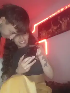 AlexxaAndRileyy online show from 02-06-26, 01:07