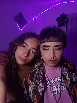 AlexxaAndRileyy online show from 06-05-26, 05:34