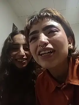 AlexxaAndRileyy online show from 04-18-26, 04:04